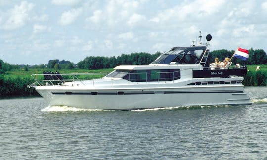 45' Vri-Jon Contessa 1370 Motor Yacht Charter De Drait, Netherlands