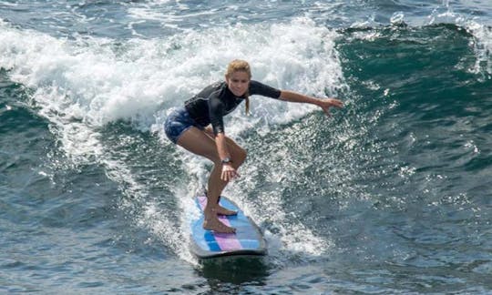 Guia de surf no sul de Kuta, Indonésia