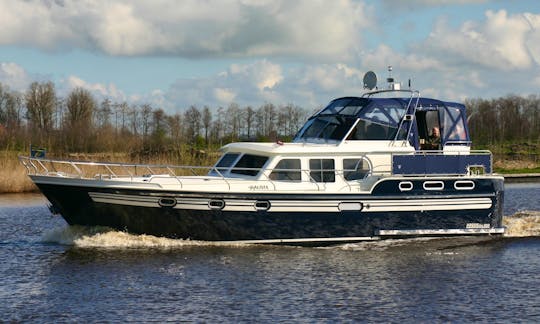 Charter a 41ft ''Kalista'' Motor Yacht in Friesland, Netherlands