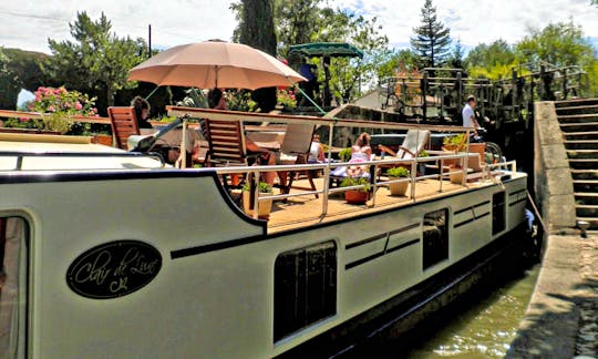 Explore Canal Du Midi, Le Somail on 100' Clair de Lune Canal Boat