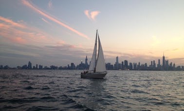 Le capitaine loue ce monocoque de croisière C & C de 36 pieds à Chicago, dans l'Illinois