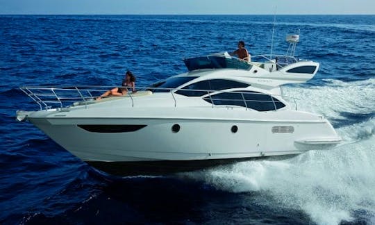 40' Azimut Luxury Motor Yacht Rental in Cabo San Lucas, Baja California Sur