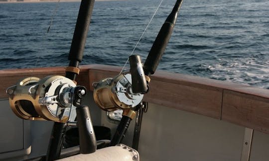 Location de pêche sur un bateau de pêche sportive Cabo Express de 40 pieds à Cabo San Lucas !