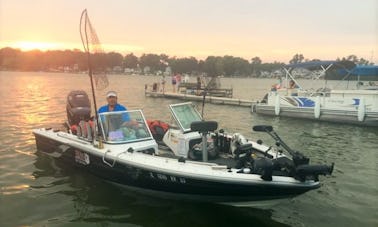 Charter 20' Lund Bass Boat for 3 in Chicago, Illinois