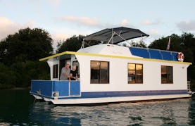 Experience "Marie Claire" Houseboat on Tweed River, Australia