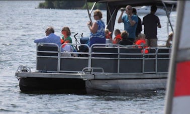 Pontoon Boat Hire in Zeewolde