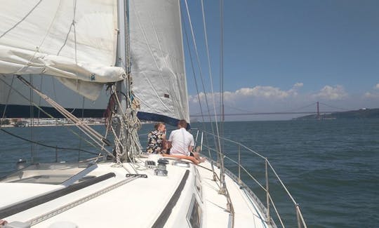 Descubra Lisboa en el lujoso yate de 45 pies «Octonia» con el capitán Nigel