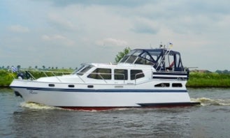 Charter 36' Zeus Motor Yacht in Friesland, Netherlands