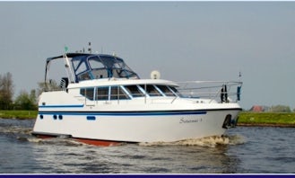 Charter 37' Saturnus 1 Motor Yacht in Friesland, Netherlands