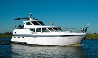 Charter 37' Libra Motor Yacht - Houseboat in Friesland, Netherlands