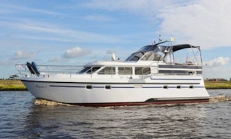 Charter 39' Pegasus 3 Motor Yacht - Houseboat in Friesland, Netherlands