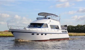 Charter 44' Aquarius Motor Yacht in Friesland, Netherlands