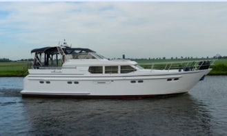 Charter 49' Hercules Motor Yacht in Friesland, Netherlands