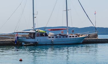 Louez une goélette de 83 pieds à Kastel Luksic, Croatie