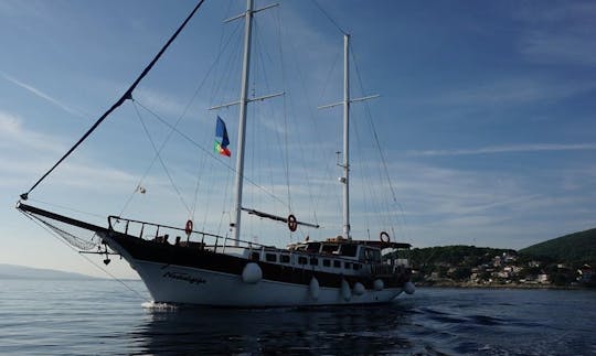 Charter a 83' Gulet in Kastel Luksic, Croatia