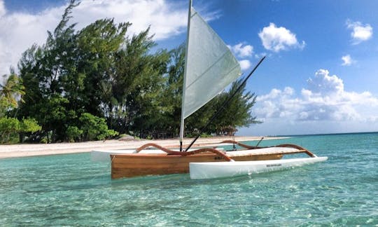 Discover Bora's Lagoon on Traditional Canoe "Lorita"