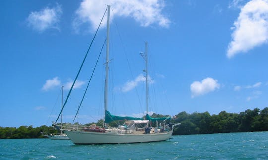 Sailing Charter, 42 ft Cutter Ketch snorkeling, scuba. Roatan Honduras