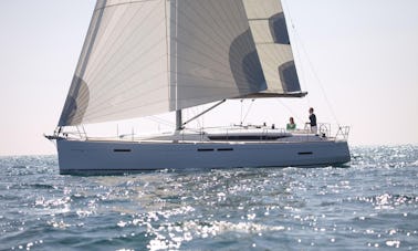 Explorez l'île de Trapani à bord du voilier Sun Odyssey 449