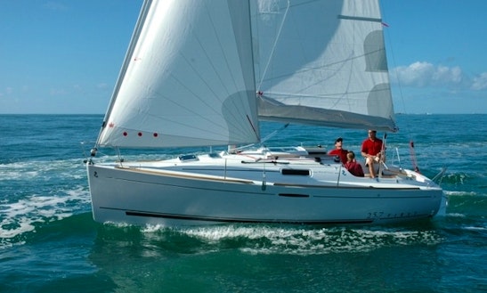 Experience Sailing Hendaye On First 25.7 Jeanneau Sailboat