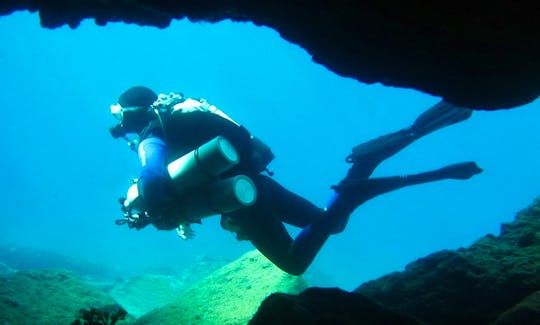 Enjoy Diving Courses in Tías Canarias, Lanzarote