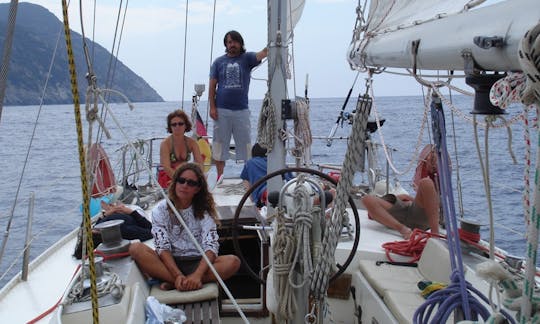 Veleiro “Gebel” Jeanneau de 44 pés em San Vincenzo, Toscana