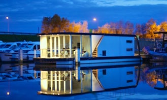 Homeboat Stay In Nieuwpoort, Belgium