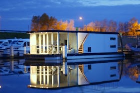Homeboat Stay In Nieuwpoort, Belgium