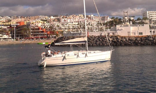 Charter 39' Cruising Monohull in Costa Adeje, Canarias