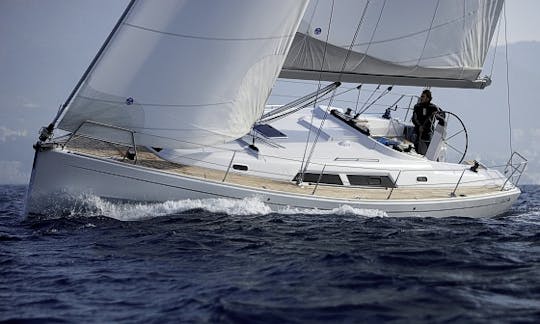 Monocoque de croisière de 40 pieds à Alimos, Grèce