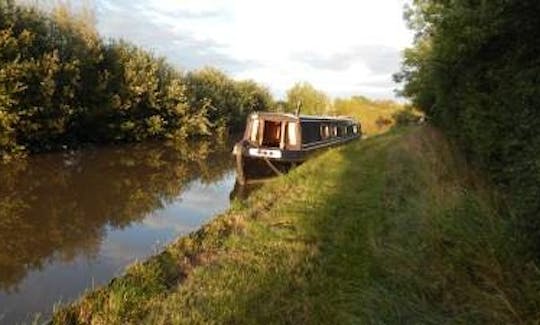 Fantastic Narrowboat Holiday Experience In England