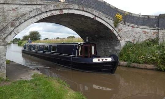 Fantastic Narrowboat Holiday Experience In England