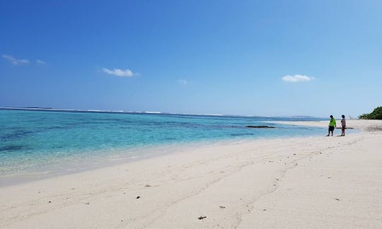 Location de yacht à moteur à bord à Mentawai et dans l'ouest de Sumatra.