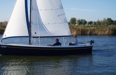 Rent 21' Falcon Daysailer in Friesland, Netherlands