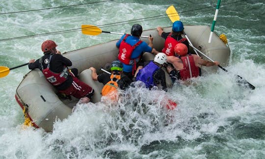 Enjoy Rafting Courses in Pontwelly, Wales