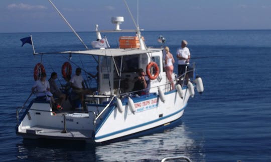 Disfruta de la pesca en Protaras, Agia Napa, con el Capitán Sócrates