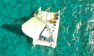 Enjoy the 32' Sailing Catamaran in Cancún, Quintana Roo