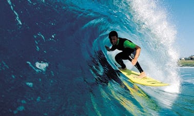 Desfrute de aulas de surf em Porto Pollo, Ilha da Sardenha