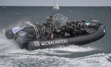 Location d'un bateau gonflable rigide à Kiel, Schleswig-Holstein