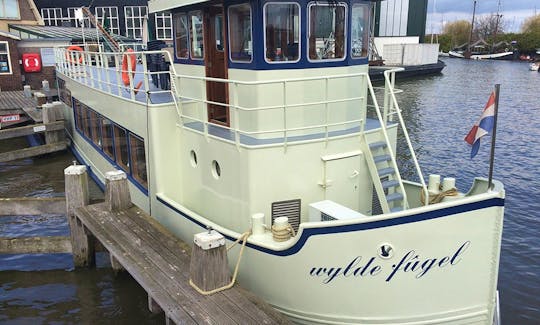 Charter a 21' Passenger Boat in Volendam, Noord-Holland