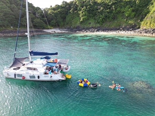 Catamaran à voile élégant Lagoon 440 pour un maximum de 20 personnes