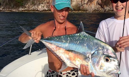 Desfrute da pesca em St. John, VI no console central