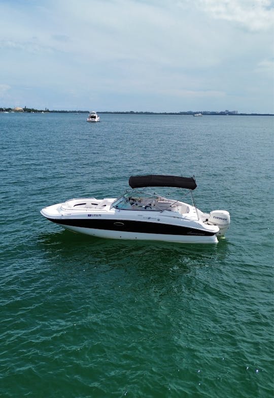 Magnifique bateau de 26 pieds avec terrasse à Miami, 100$ de rabais du lundi au jeudi 🥳🤩