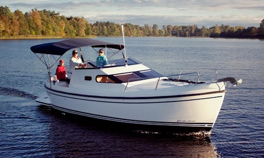 Rent 23' Motor Yacht in Vadstena, Östergötland County