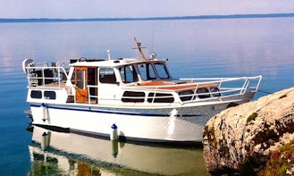 32' Pedro Motor Yacht Charter in Östergötlands, Sweden