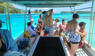 Glass Bottom Boat Excursions in Moorea with Captain Taina