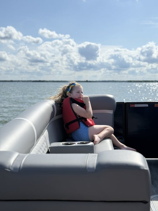Cruise, Lounge, or Play All Day on Our 25' Crest Platinum Tritoon – Seats 15!