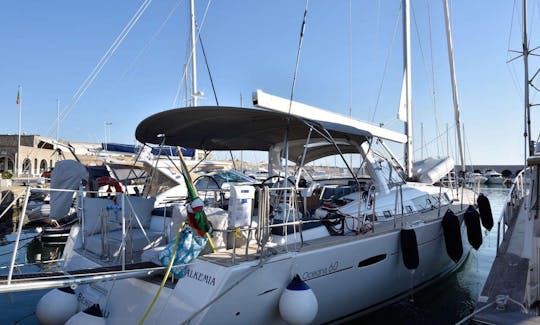 Beneteau 60 セーリングヨットが南イタリアでチャーター可能