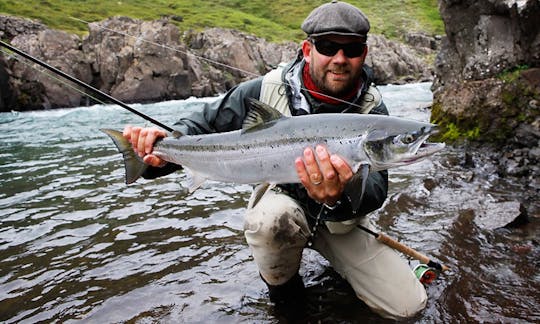 Desfrute de viagens de pesca com mosca em Keflavík, Islândia