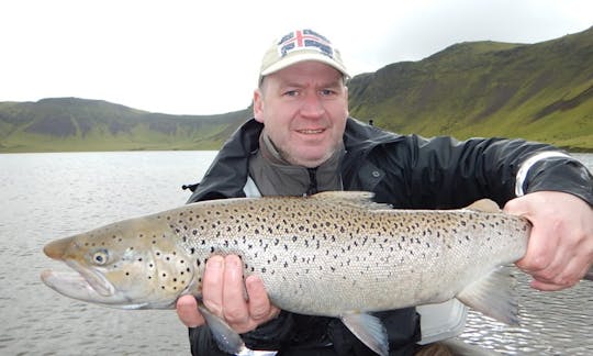 Desfrute de viagens de pesca com mosca em Keflavík, Islândia