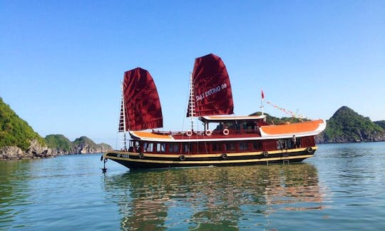 Enjoy Hạ Long, Vietnam by Traditional Junk Boat